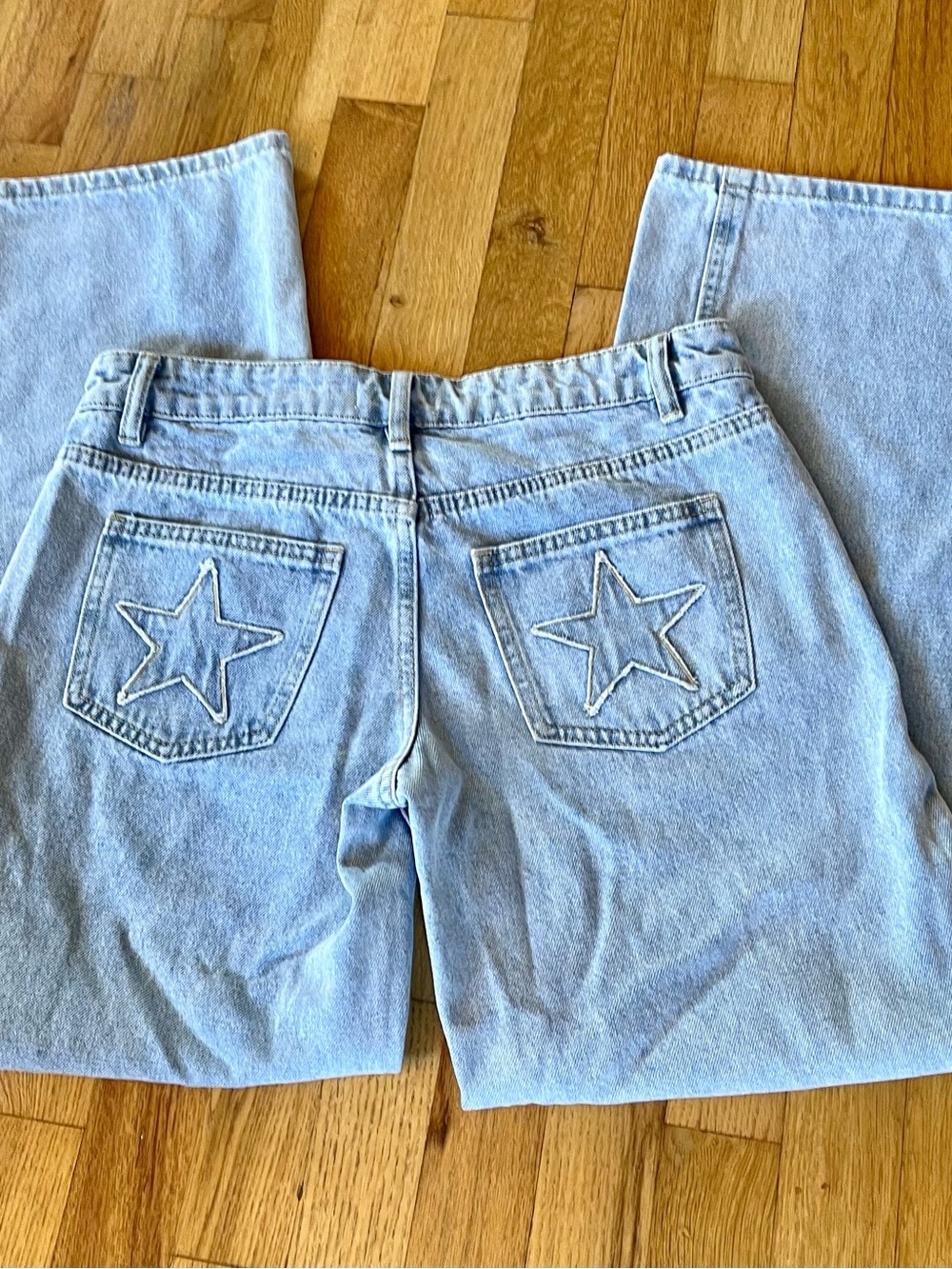 Beginning Boutique Jeans Women’s Sz 02 Clara Star Light Wash Low Rise Denim Blue